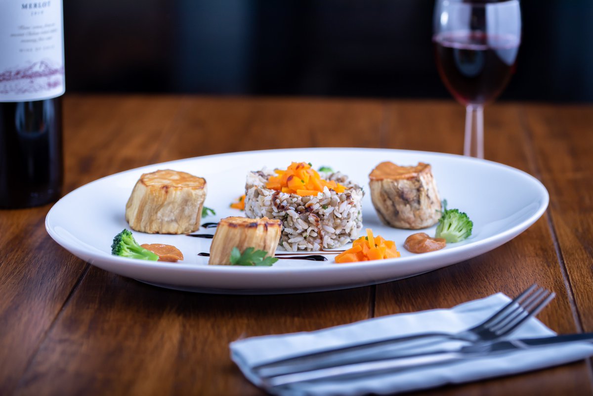 thetaffswellinn's tweet photo. Shhhh... we haven't told Instagram or Facebook yet, but we're relaunching our food service this Friday with our brand new Chefs!  Book a table online for our bar, restaurant or Sunday Lunch service at https://t.co/V3WYCJDbik and don't forget - not a word to the others! https://t.co/gs5rVfoSQH