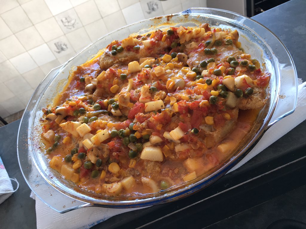 NandoPesa's tweet photo. Filé de tilápia à parmigiana. Vamos? #food #parmegiana #filedetilapia #tilapia https://t.co/xcoE9Cl1eY