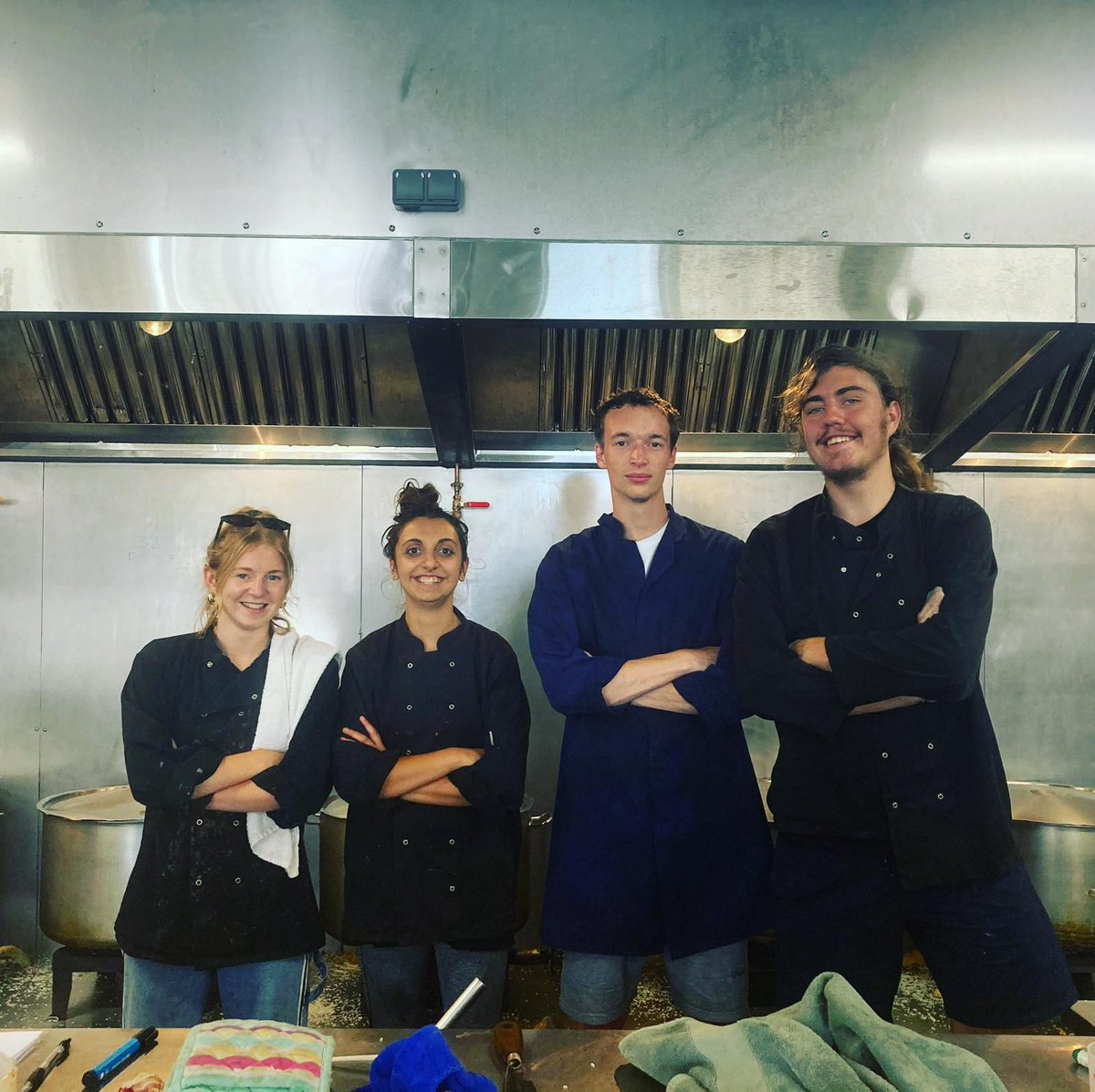 RefugeeCKitchen's tweet photo. [3/4] #HumansofRCK: Introducing Ellen!
Ellen: "Right now Covid is having a huge impact on our operations capacity. We're running low on both volunteers and donations which has meant that responding to the developing need here has been really challenging"
#RefugeesWelcome #Calais https://t.co/RI64VNSYyM