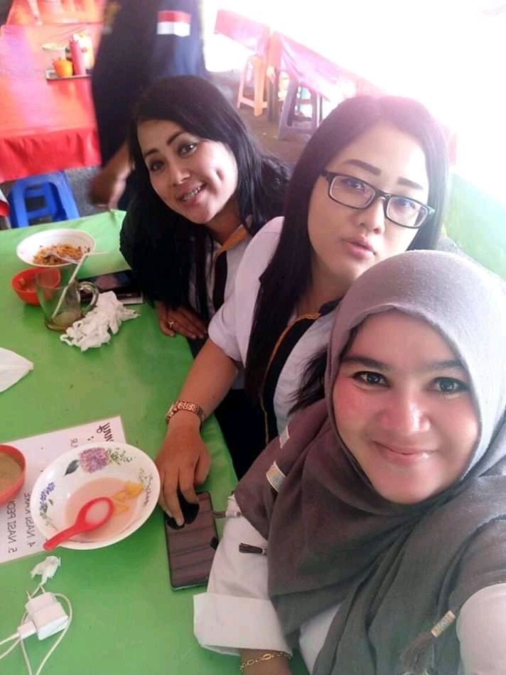 bima24963467's tweet photo. lihat teman mama aku jadi sange ni... https://t.co/sBOQ4UAlxF