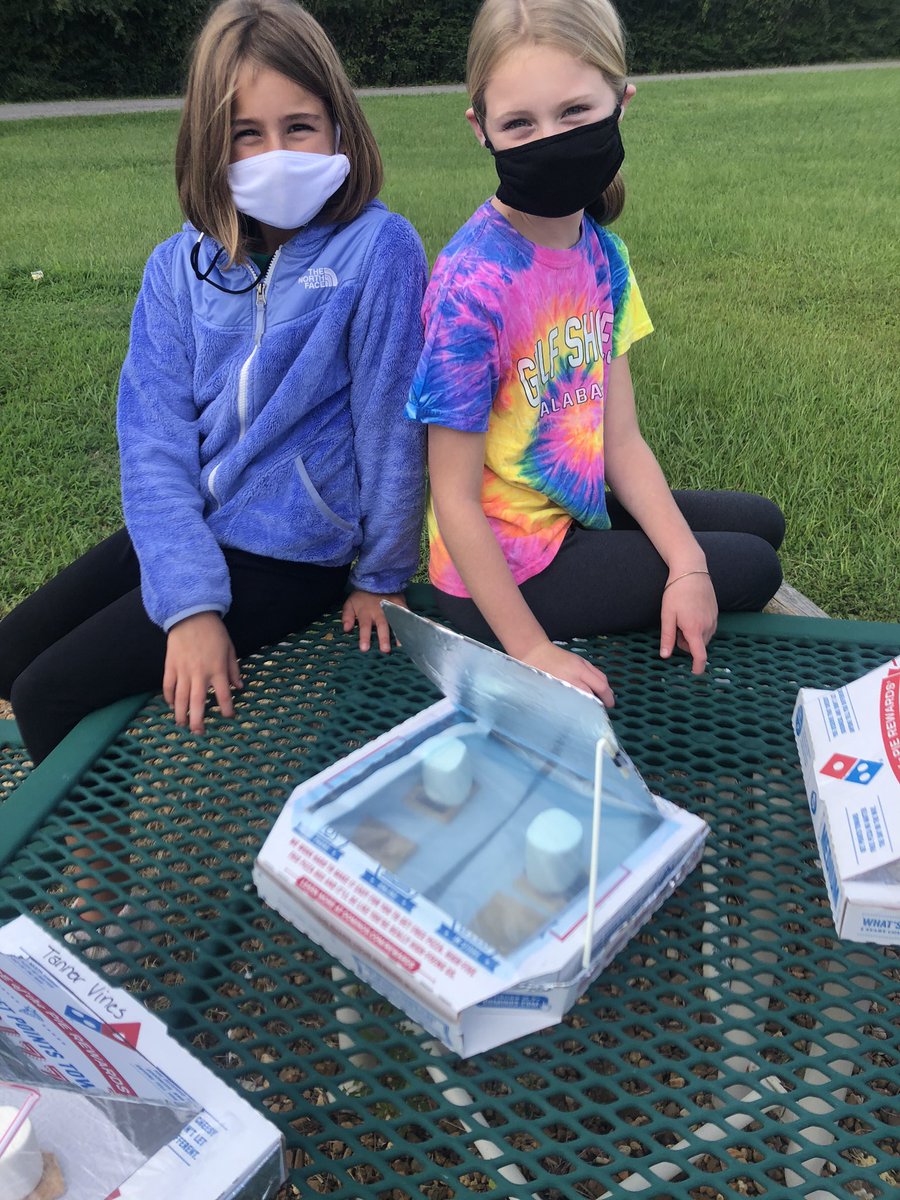 jsjirwin's tweet photo. Solar Oven Project   “Converting light energy to heat energy” #jsjones1 #4thgradescience #irwin4thgrade #solarovenfun #energyforms https://t.co/sDge1uCk3u