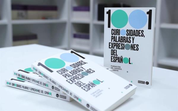 SoyNuevaPrensa's tweet photo. Libro de la #Fundeu reúne 1001 #Curiosidades del #Español ordenadas de 10 en 10 - https://t.co/6cvx2Sot2V

#SoyNuevaPrensa #Palaras #Cultura #Literatura https://t.co/aNAzUe8QNQ