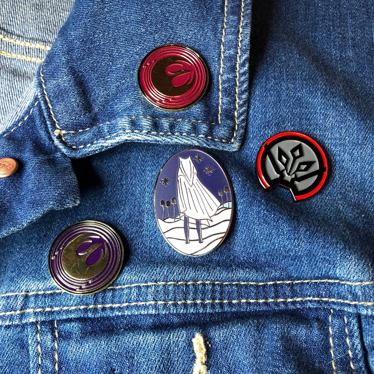 MGalacticArt's tweet photo. I heard you all like pins... I've got pins! Ready and waiting to be added to your vest! 😃
https://t.co/iUR5gry6ca https://t.co/8kgoPNHD5I
