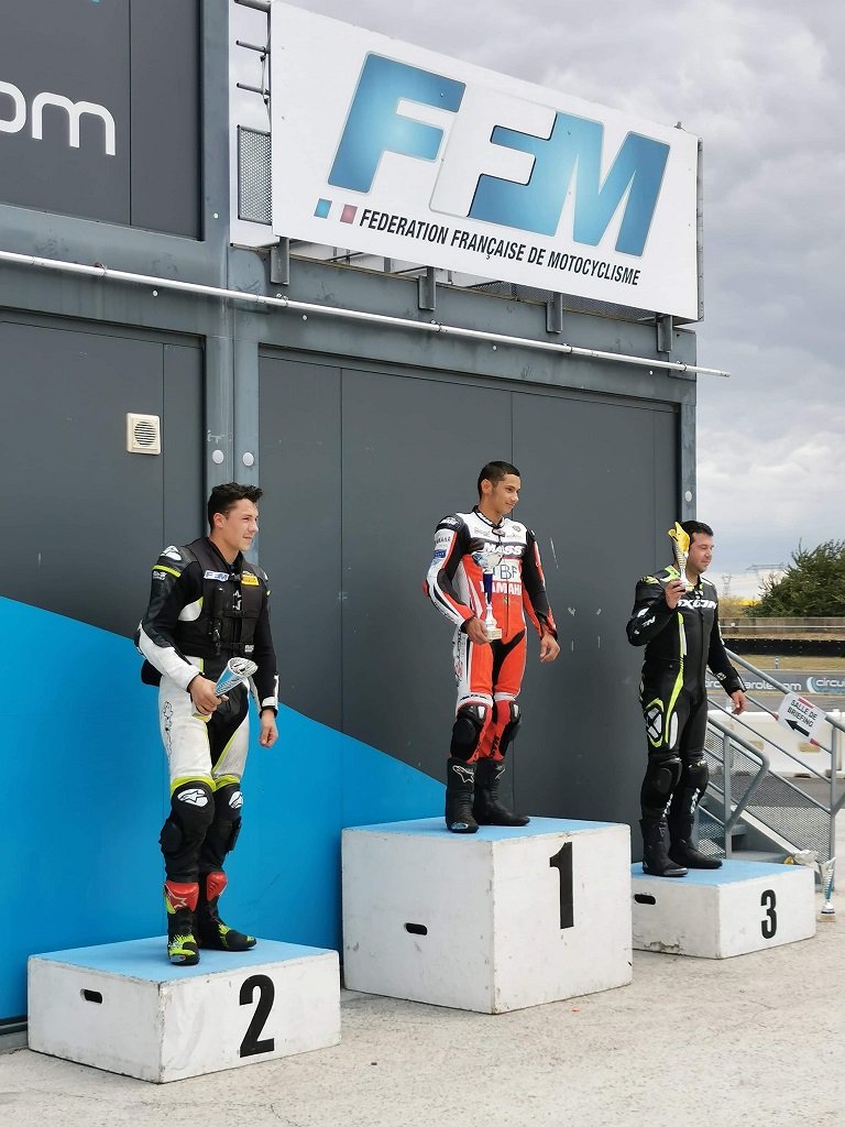 ThierryLeBras2's tweet photo. Joli podium aujourd’hui pour le pilote de #SaintMalo aux couleurs @FondationARSEP @SoliderEnPloton @BFelgerolles21 ! Il termine 2nd de la manche de la Coupe de la ligue IDF disputée sur le circuit de Carole. 
#GoBaptiste https://t.co/oPx72ine9d