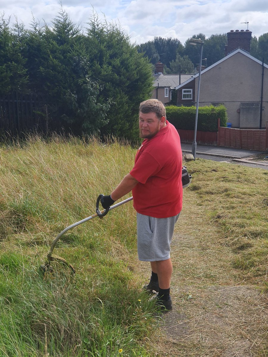 MedenValeRFC's tweet photo. A great #NatWestRugbyForce weekend for the Vale, with the begin of improvements across the whole site!! 🔴⚫🏉🏉 https://t.co/X2pw8Ig3Dn