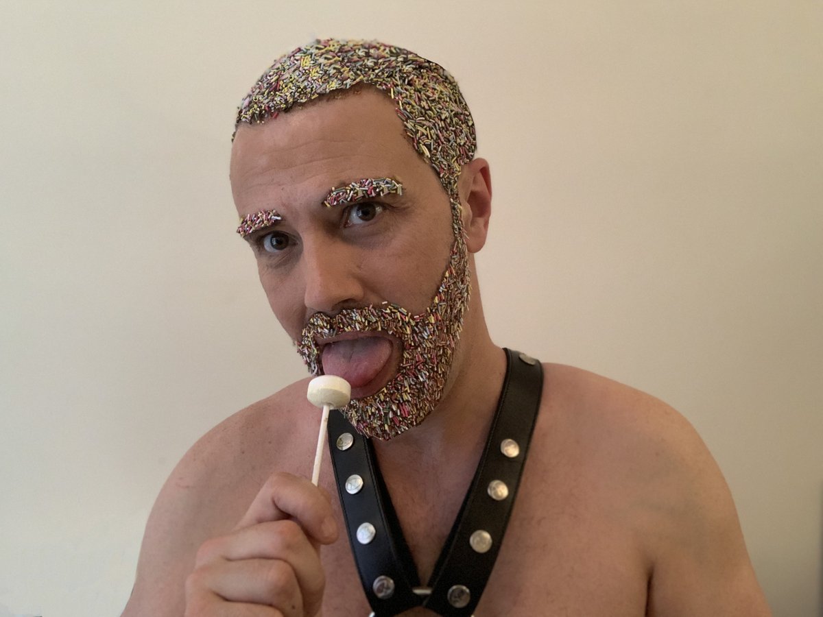 hypnomuscle's tweet photo. Something different for the weekend... #gunge #SugarDaddy #candybeard #sundayfun https://t.co/tnNarq75mX