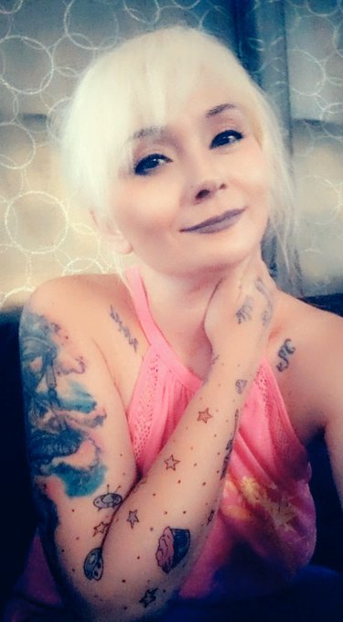 Blonde moments... 💋 https://t.co/mY6QN62Ti0