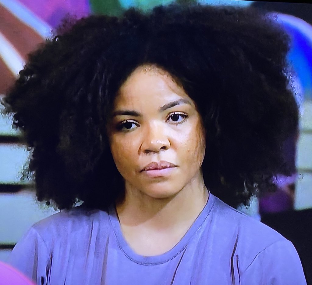 riribode's tweet photo. I prefer watching Lucy sleeping than Nengi packing are we a joke !!! ๐๐ญ#NengiTheFullPackage #BBNaijaLockdown https://t.co/xtWbvPtSuE