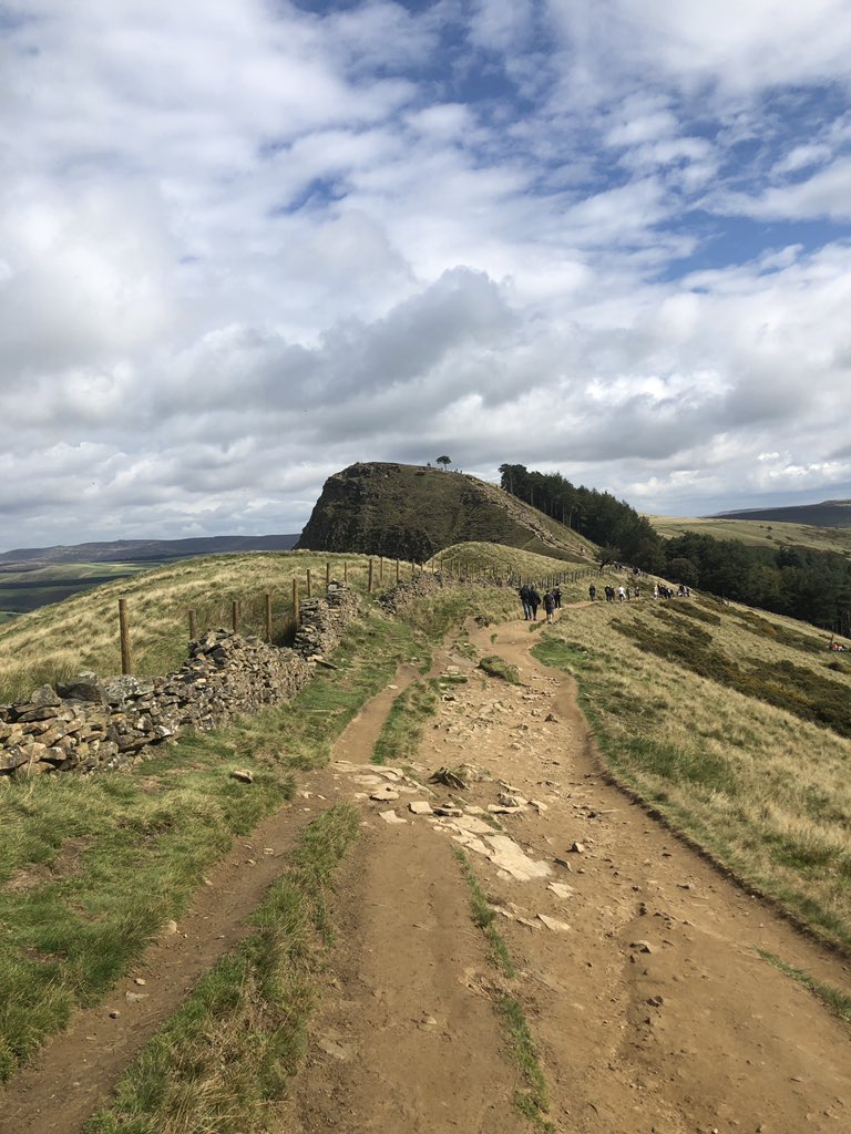 ⛰ Places to visit 

💨 Blow away the cobwebs walking the ridge from Mam Tor to Hollins Cross.

🌳 Start and end at Castleton village where a Sunday roast is a must. 

🍰 Ye Old Nag’s Head, Rose Cottage and Tilly’s are great for a refreshment break.