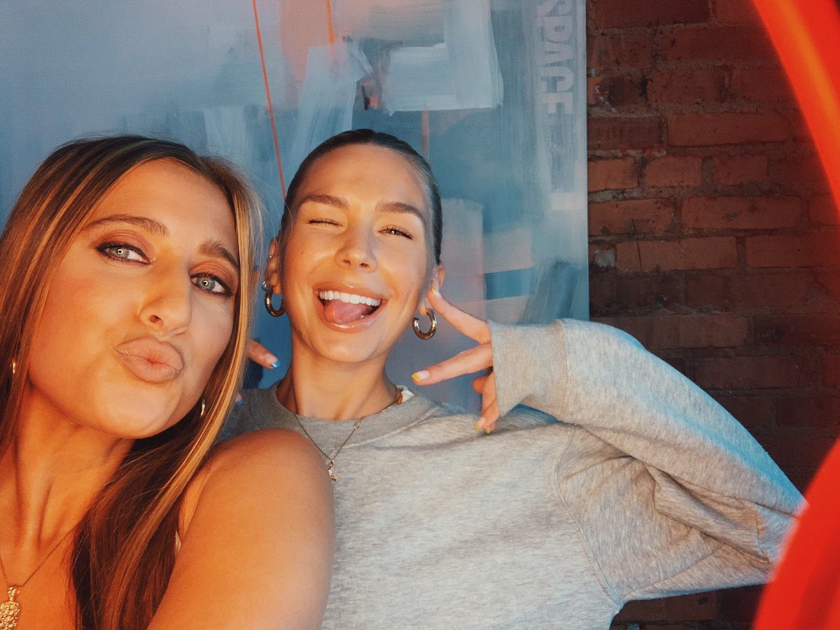 HaileyHendricks's tweet photo. 😜😜😜 https://t.co/lSXqA3Otmk
