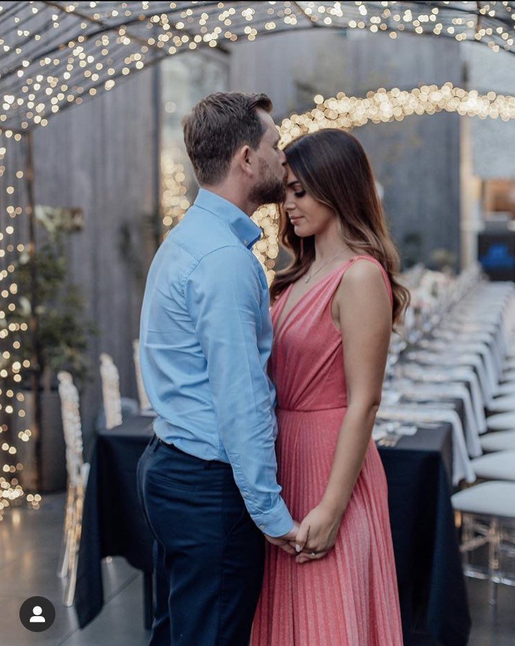 My brother is engaged and I can’t get over those pictures 🥺