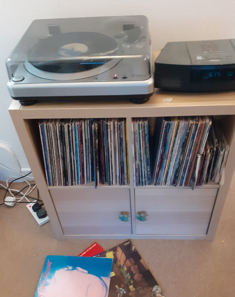 karencerrig's tweet photo. Finally got around to unpacking the turntable....a brilliant afternoon of reliving very memorable times through some fab tunes. Currently spinning #halfmanhalfbiscuit #BackintheDHSS......anyone seen Fred Titmus? #music #wellbeing #memories https://t.co/RpWSzkpjjE
