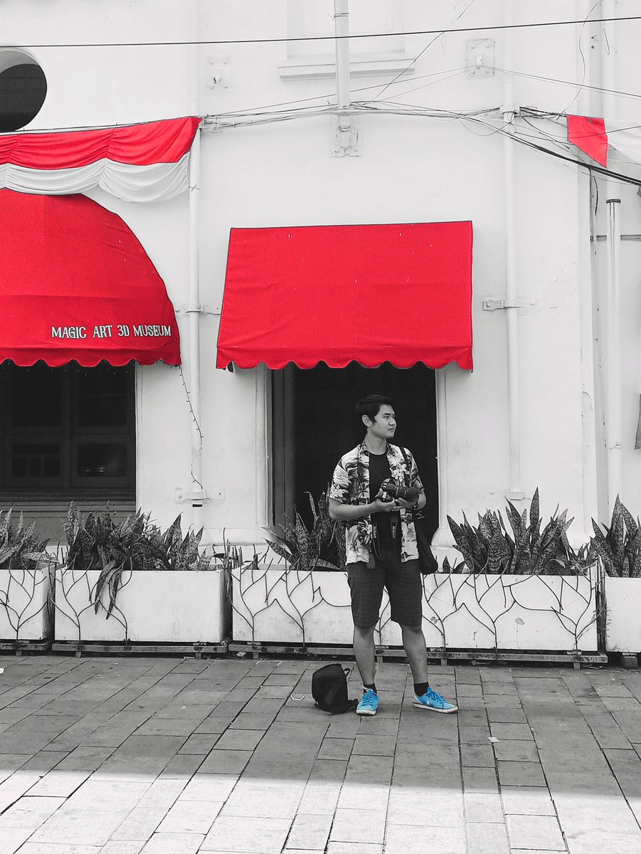 Rintok_M50's tweet photo. Red is my colour. But black and white is my favorit team

#Juventus https://t.co/7ko6j1CQxp