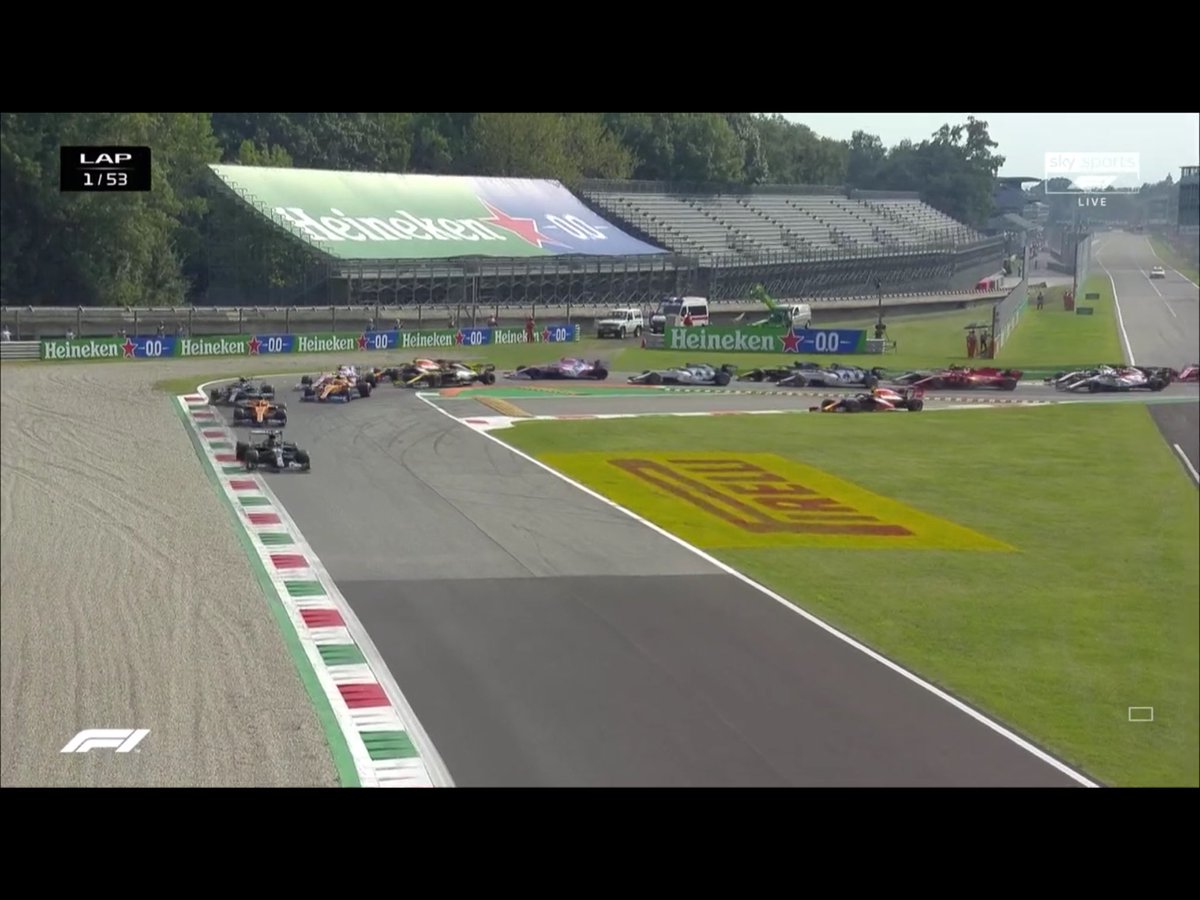andersonlaura12's tweet photo. Lights out #ItalianGP https://t.co/WUE9VT6wyc