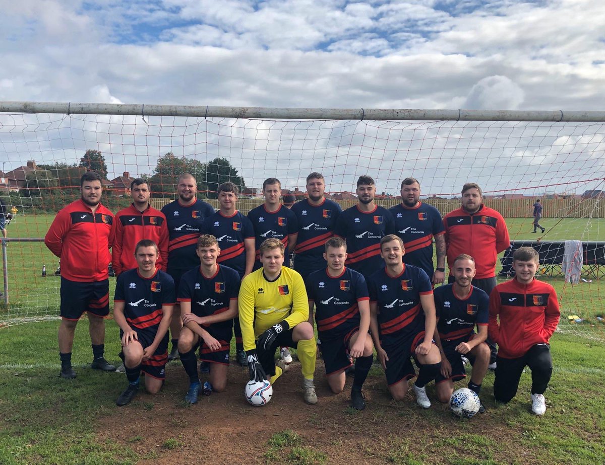 CuttersSundayA's tweet photo. 🔵🔴Mendip Broadwalk Sundays FC 2020/21🔵🔴 https://t.co/AsVyH6qkMW