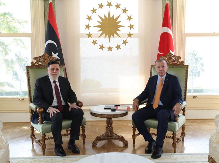 AlMukbir's tweet photo. The President of the Presidential Council Fayez Al-Siraj met the Turkish President Erdogan in Istanbul.

#Libya #Turkey #Istanbul #Erdogan #GNA #Siraj https://t.co/uFvooHRhZo