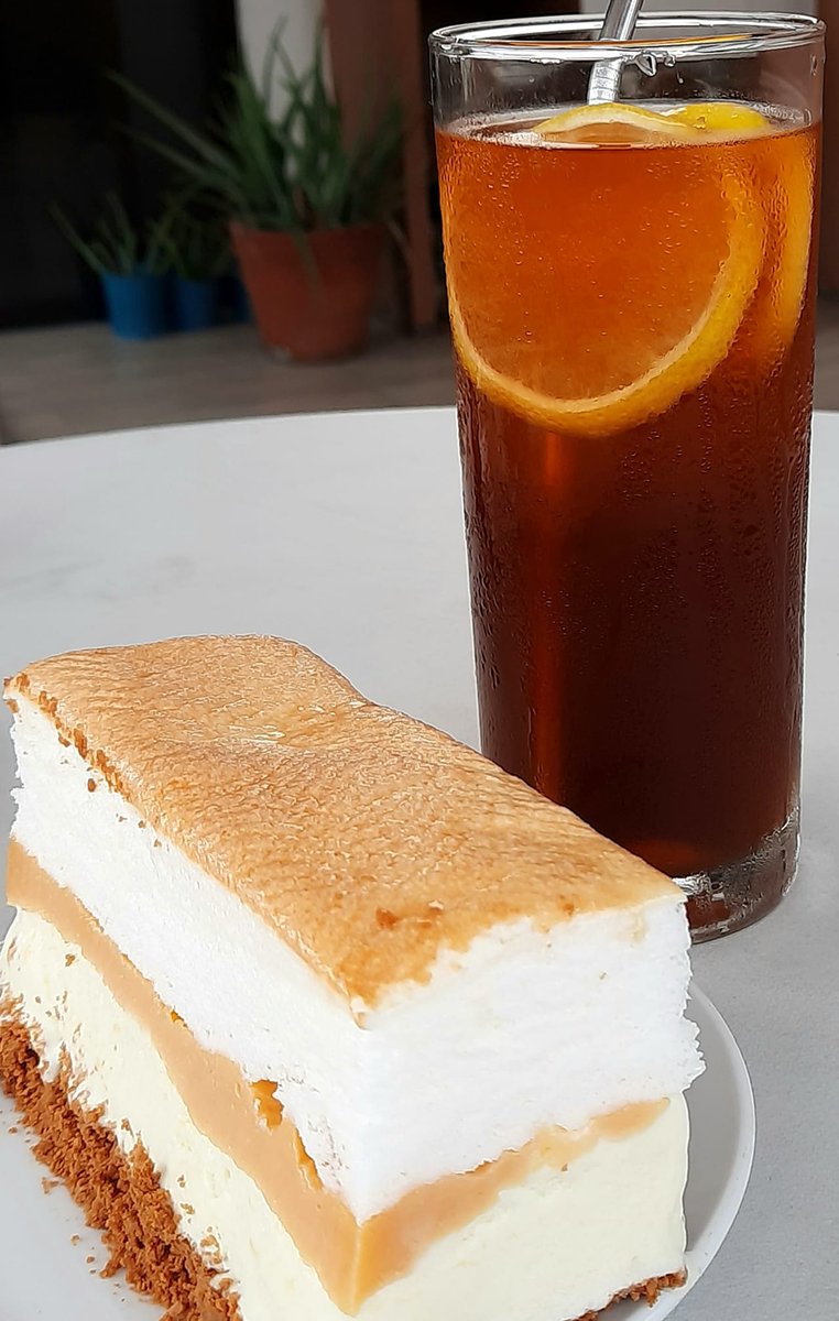 BBCakesMANILA's tweet photo. Refreshing snack these hot days! Frozen Brazo, less sugar, more to enjoy! Order now! 0917 650 0881 / 0917 509 3881
#lesssugar #diabetic #yummy #food #snack #cake #desserts #kmjs15 https://t.co/hDrNINmCor