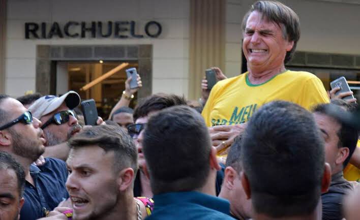 Há exatos dois anos, um ex-militante psolista tentava matar <a href="/jairbolsonaro/">Jair M. Bolsonaro</a> com uma facada. Dois anos se passaram e o Brasil ainda se pergunta: quem mandou Adélio Bispo assassinar Bolsonaro?