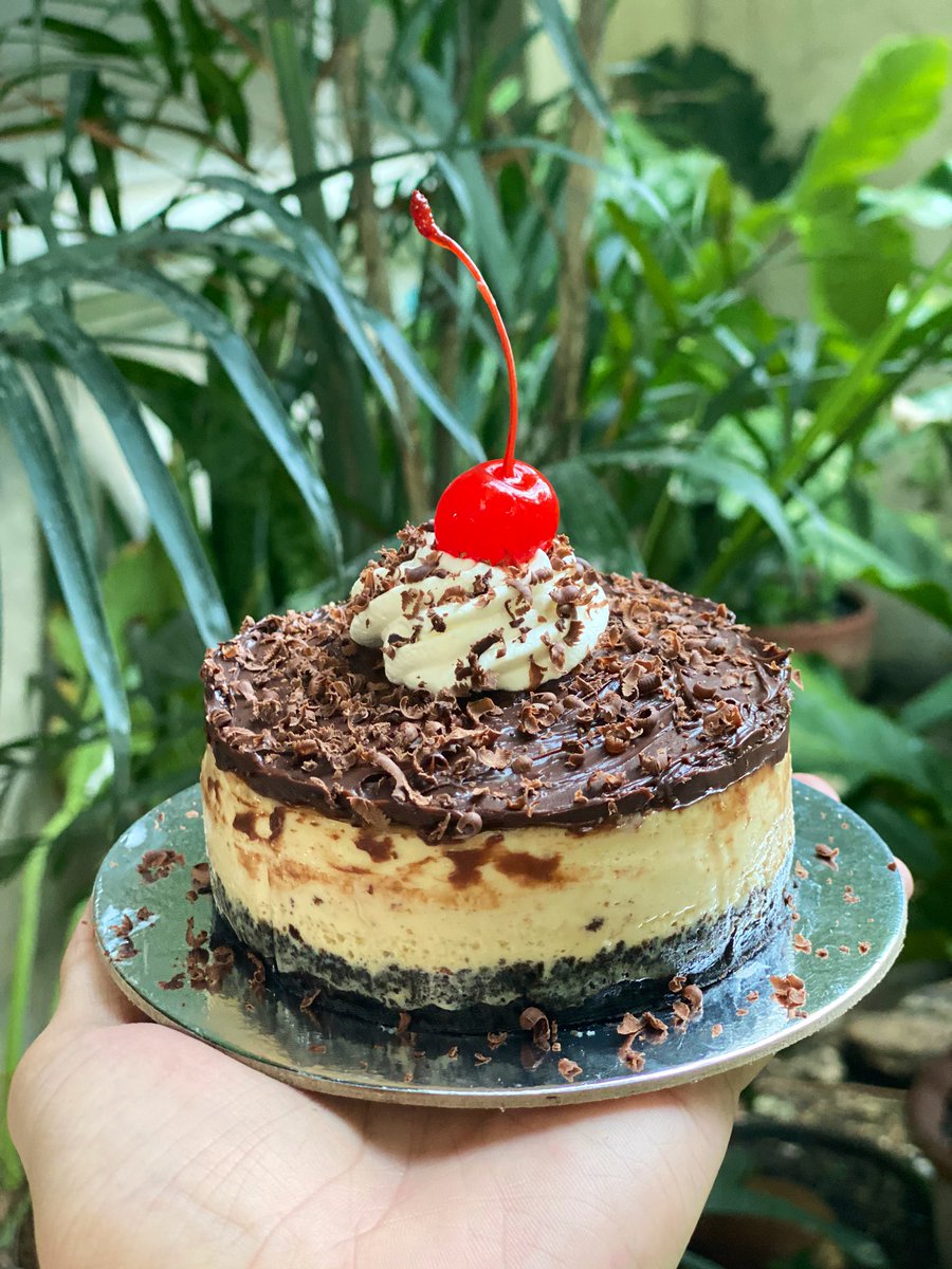 chefkenooleo's tweet photo. 🎉CHEEZKEN GIVEAWAY!!🎉

I will be giving away 2 Baileys Cheesecakes 4 inches!! The new cheesecake flavor with an alcoholic kick. 😉

Just fave and RT this tweet. I will be using a random picker this Sept 11!! (Winners should 18yrs old and above 😅) #Cheezken https://t.co/JjSnivKxtp
