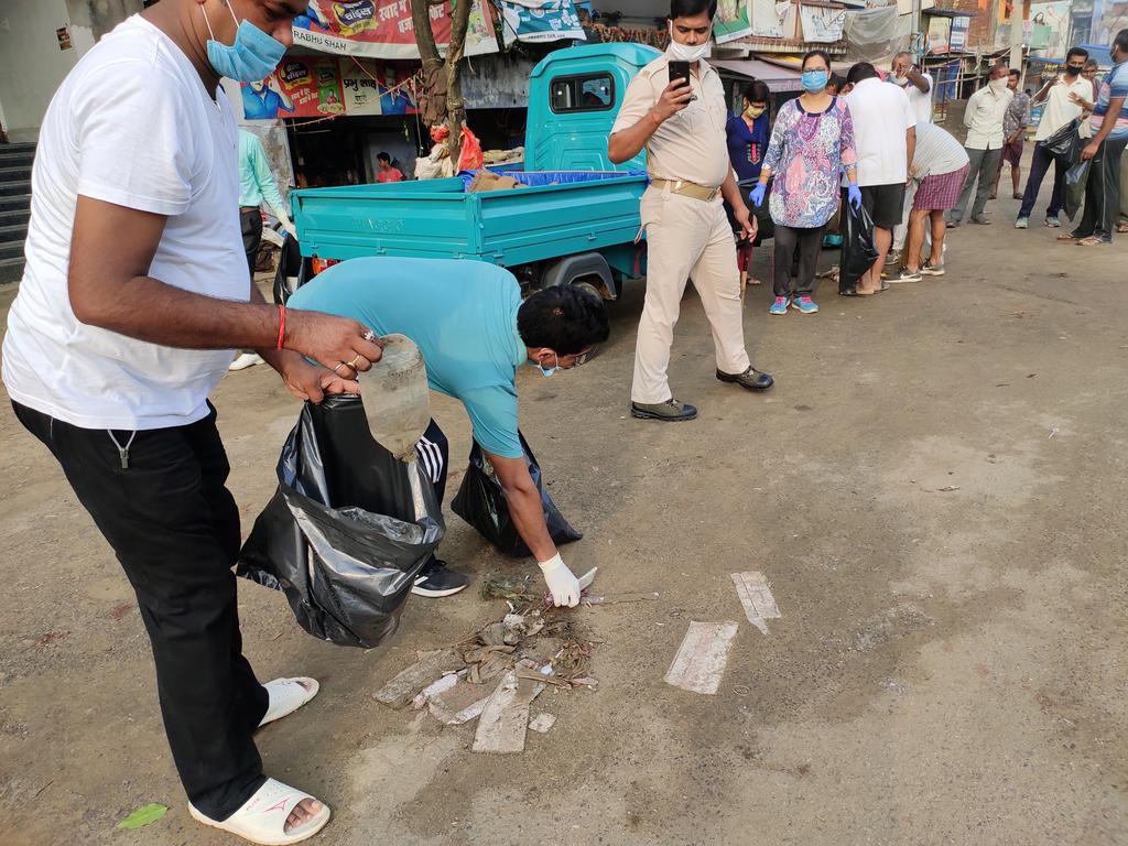 BarhiBdo's tweet photo. Safai abhiyan @DC_Hazaribag https://t.co/DlW7fZ0iHm