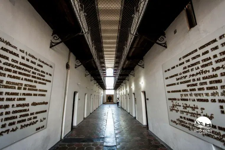Razvy_Mishu18's tweet photo. #Romania so proud to live in the Northern county of #MARAMURES, here we have the famous #MerryCemetery &amp; #5WoodenChurches that are included in #UNESCO &amp; my hometown #SighetulMarmatiei has a former comunist resistence jail, turned into a museum. https://t.co/Jcls8c33dm