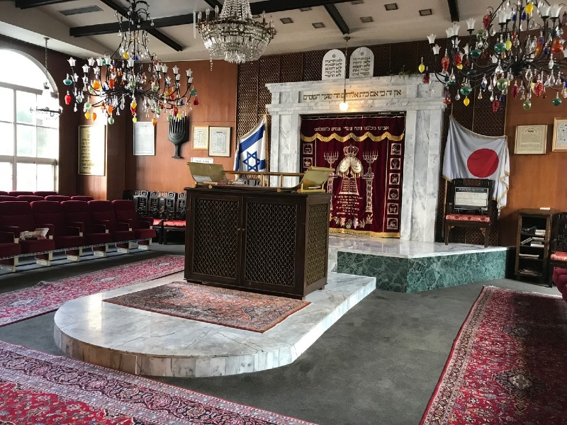 Ohel Shelomo was built in 1970 in Kobe, Japan.It follows Sephardi Minhag and is run by Chabad.