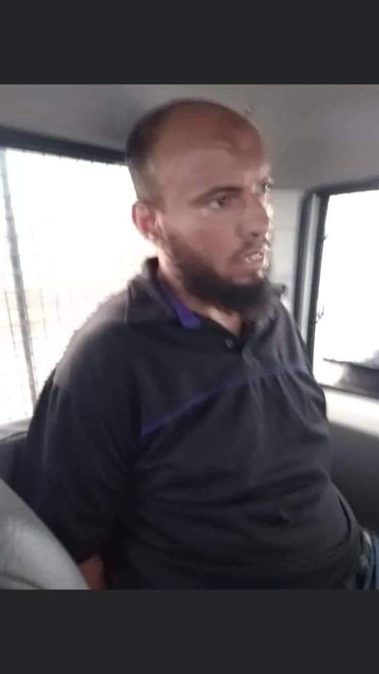 الجرذ الإرهابي الذي تم القاء القبض عليه بعد مقتل المجموعة الإرهابية التي شاركها في الهجوم وقتل أعوان الأمن اليوم في سوسة... قضاء الاخوان والجرذان بقيادة نور الدين البحيري سيسعى لإيجاد الفتوى القضائية المناسبة لاطلاق سراحه ومنع التحقيق معه