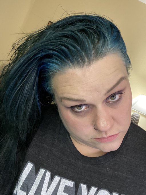 Hey Eliz. Thanks. This sweaty hair belongs to you. #camgirl #camgirls #cammodel #bbw #sweatysex #sweat<a href="/tag/sweat"class="tags"><span>#sweat</span></a><a href="/tag/bbw"class="tags"><span>#bbw</span></a><a href="/tag/cammodel"class="tags"><span>#cammodel</span></a><a href="/tag/camgirl"class="tags"><span>#camgirl</span></a><a href="/tag/camgirls"class="tags"><span>#camgirls</span></a><a href="/tag/swe"class="tags"><span>#swe</span></a>