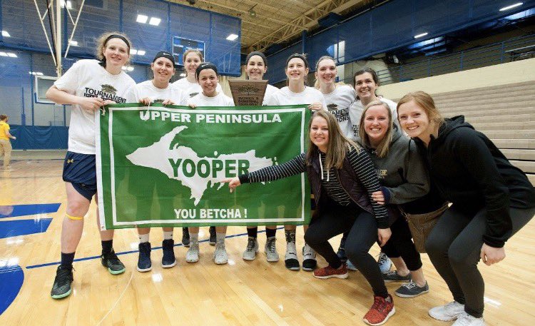 BaileyGrayvold's tweet photo. Happy 9/06 Day @UpperPeninsula & all my fellow Yoopers 💚 #YooperDay https://t.co/O2DqZviXkQ