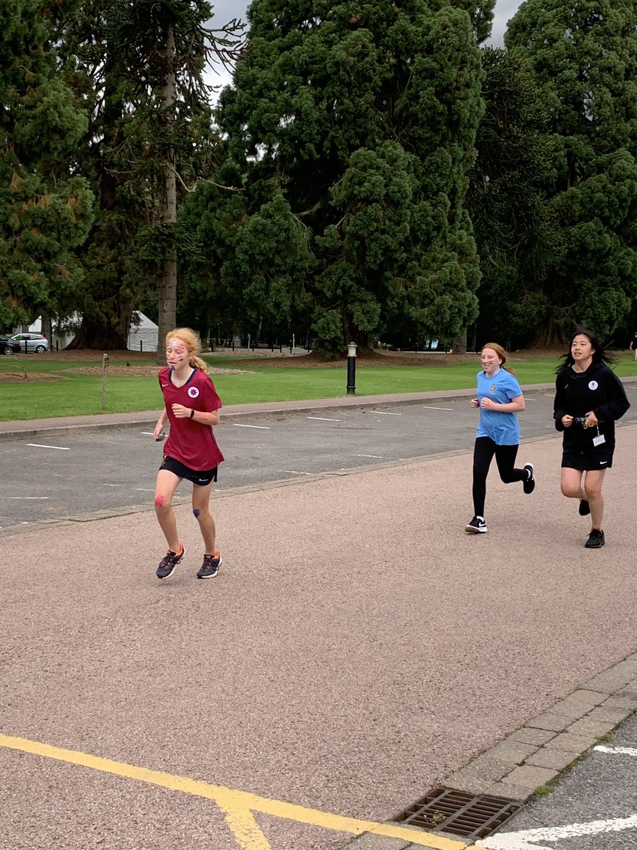 WellyAnglesey's tweet photo. The rest of the girls cross the line! #3rdform https://t.co/5P4AOLte1z