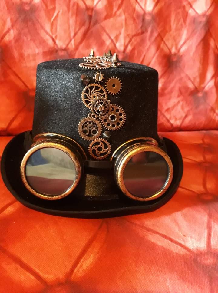 c_jools's tweet image. Steampunk hats all handmade can be purchased on eBay or facebook marketplace. #steampunk #steampunkfashion #steampunkhats