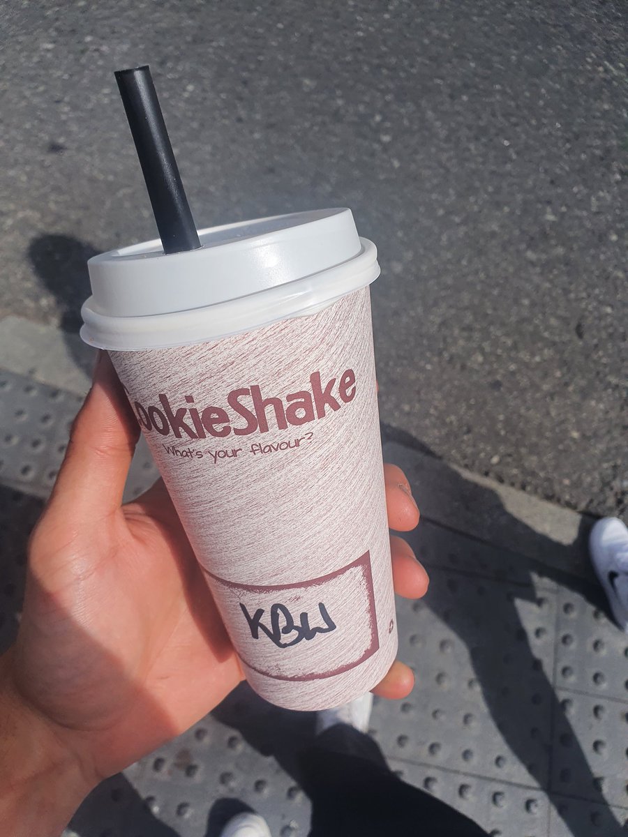LukeHat13689955's tweet photo. Wonderful stuff #cookieshake #milkshake https://t.co/Wsab1blSMx