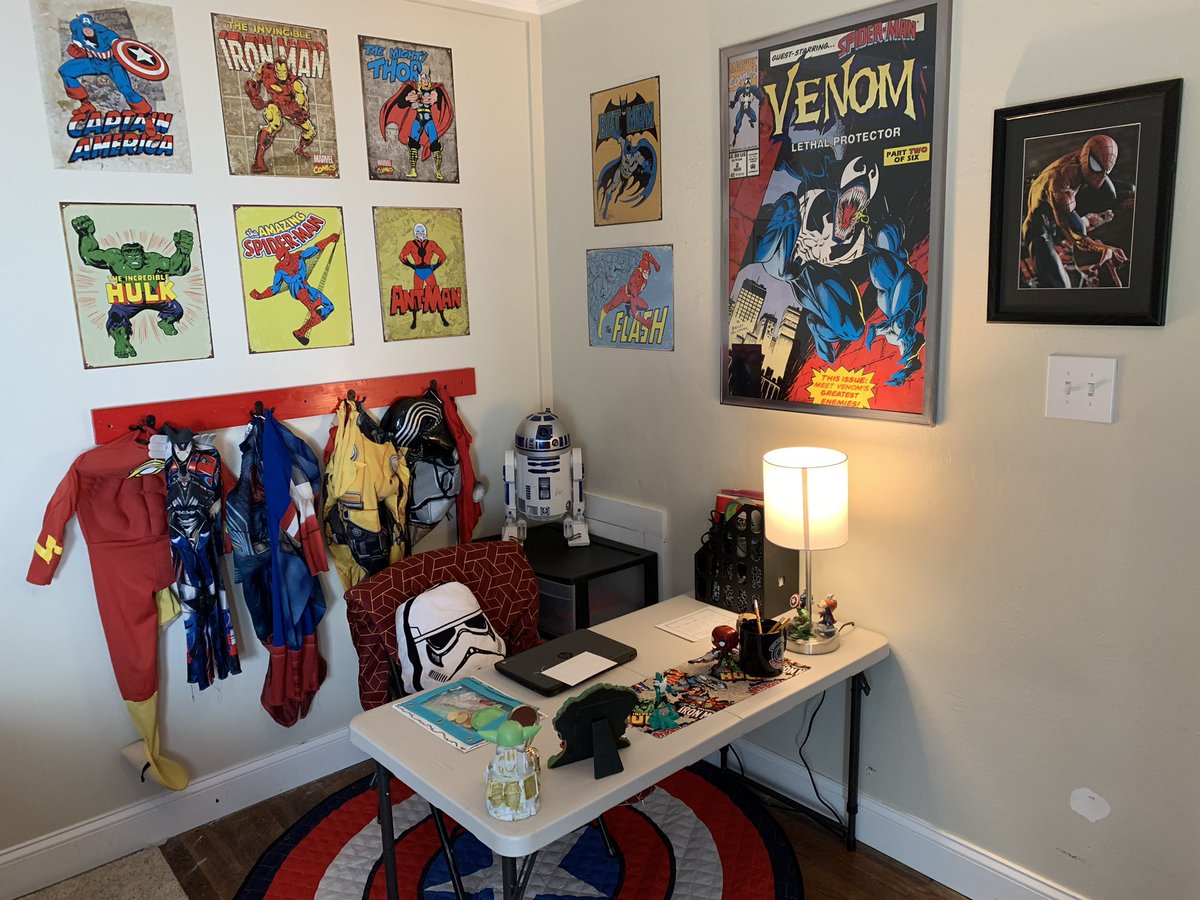 TraciRDoyle1's tweet image. Since we’re virtual, I told my 1st grader to set up his learning environment the way he wanted...his work space puts mine to shame😳😅 #wearevbschools #VBAlwayslearning #PAMS2020  #PAMSJourney2020