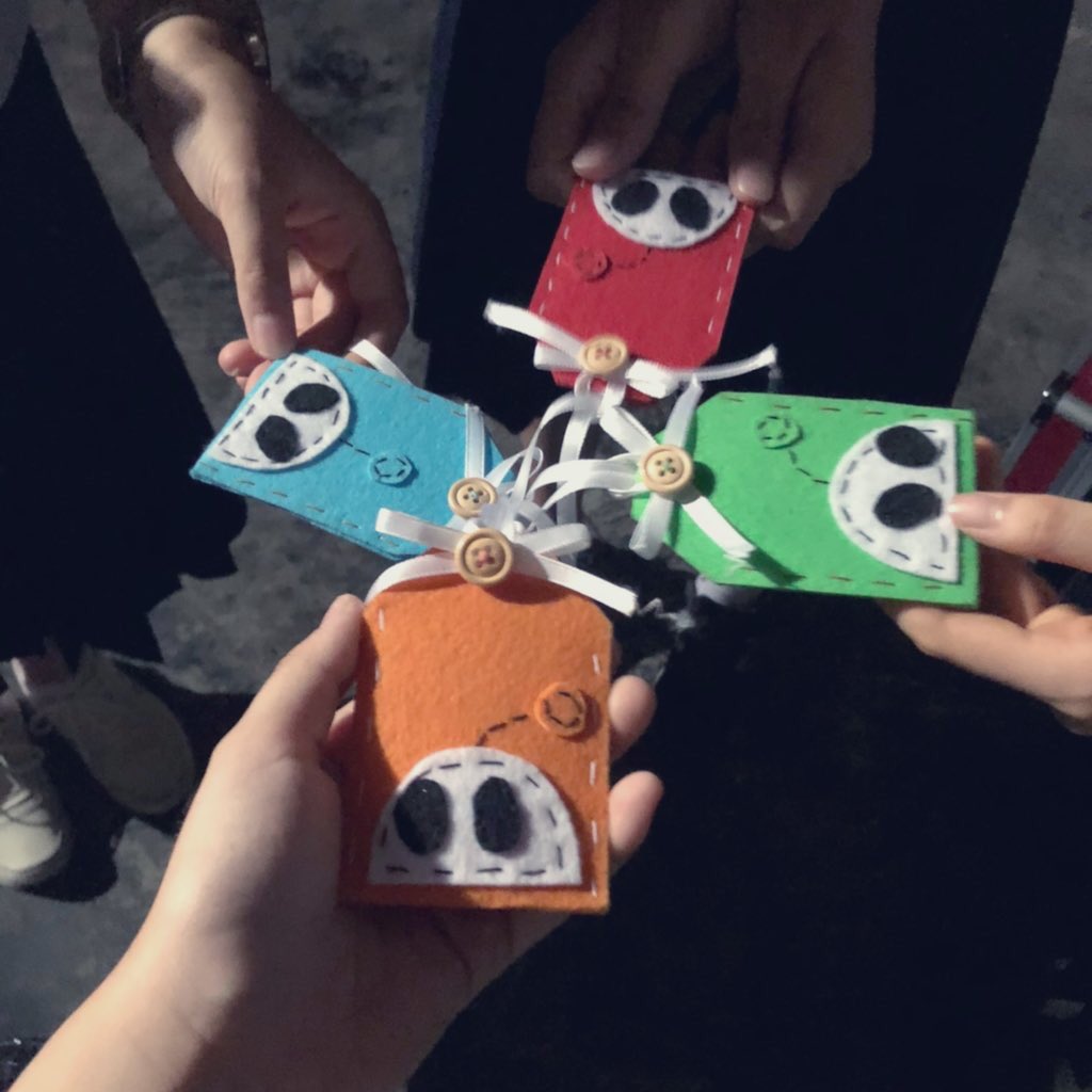 MARSchans's tweet photo. 遅くなりましたが、一週間前！軽音祭お疲れ様でした！私たちMARSは優秀賞を頂きました！冬の陣に向けて頑張りたいと思います！！ https://t.co/U3VjX9ILmv