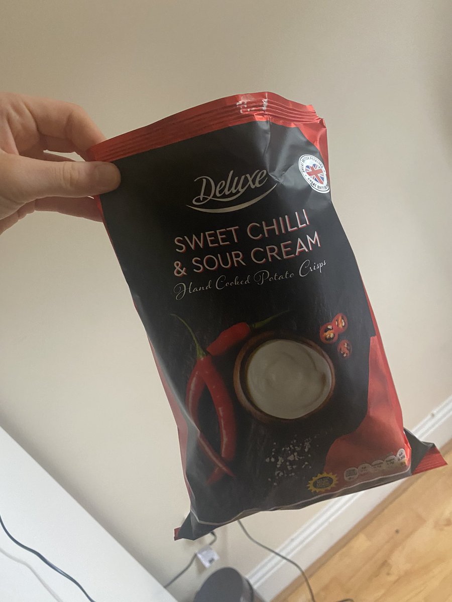 niamhmcgra's tweet photo. @lidl_ireland Hey I found a piece of Velcro in my crisps? Just thought you should know 🤢 https://t.co/mgeAqgx82l