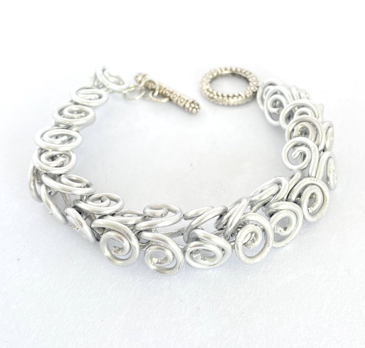 EldwenneJ's tweet photo. 20% off everything in my Vendroo shop now through Monday at https://t.co/opvV3ffoQM
#LaborDayWeekend #LaborDay2020 #labordaysale #jewelrydesigner #wirewrappedjewelry #handmade #supportsmallbusiness #supportsmall #supportartists https://t.co/Igvu8IWrfp