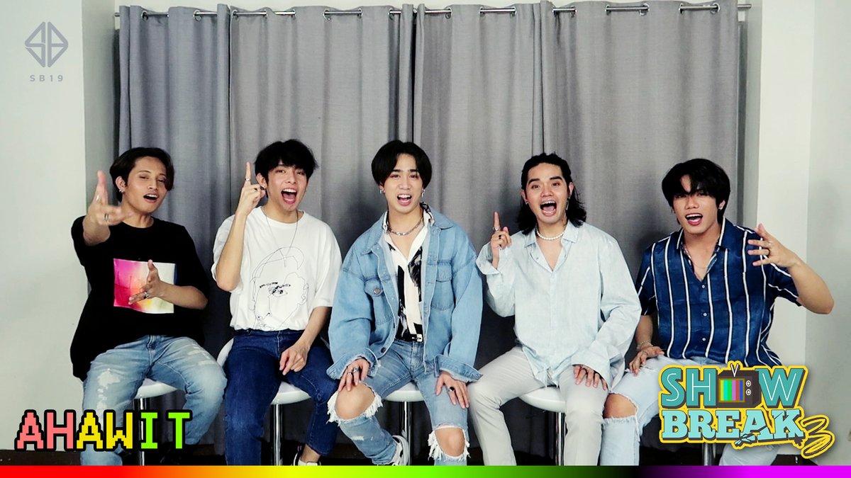 SB19Official's tweet photo. 📺 Watch #SB19_AHAWIT:​ https://t.co/x3tkSHVrb7

May bagong palabas ang ShowBreak S3! A'TINg gamitin ang sariling wika kasama ang #SB19!​

#SB19_ShowBreak #SB19_SEJUN #SB19_JUSTIN #SB19_STELL #SB19_JOSH #SB19_KEN ​@SB19Official https://t.co/98uP4qdrlP