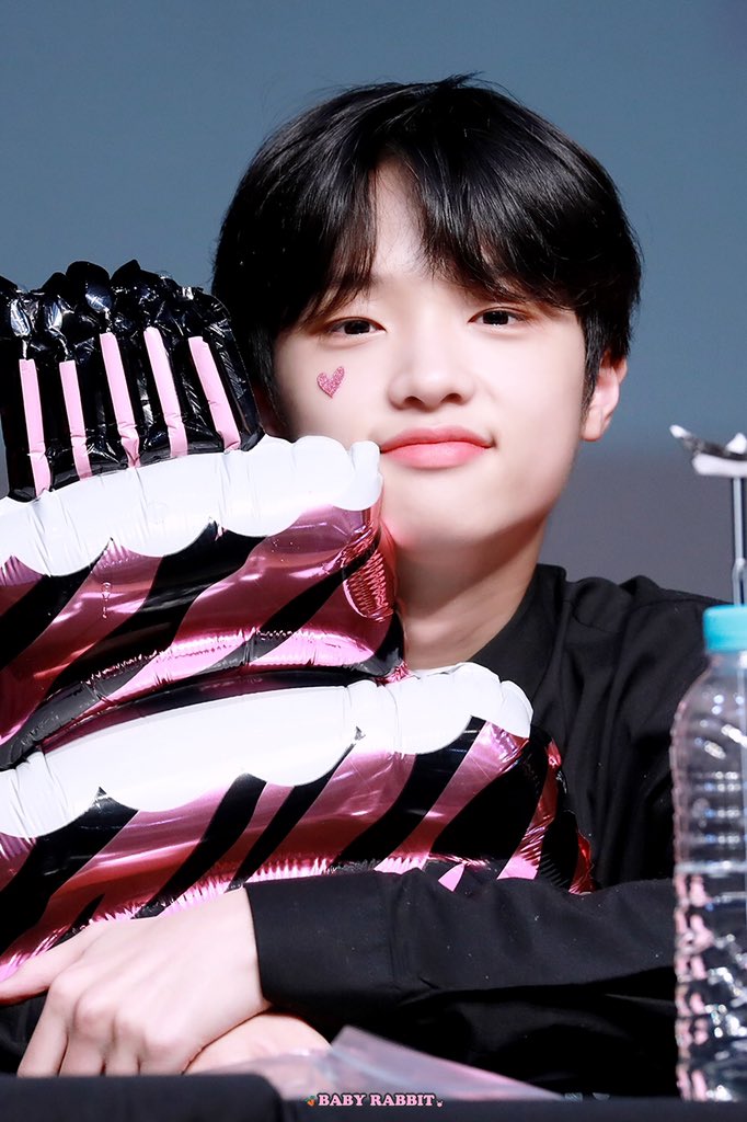 babyrabbit_dp's tweet photo. 190906
일년 전 오늘의 동표,
내년에는 꼭 직접 축하해줄 수 있길

#손동표 #동표야_생일축하해 https://t.co/2PffZqAVZ9