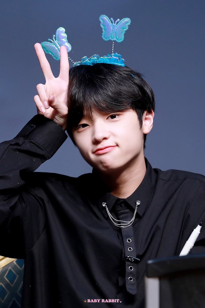 babyrabbit_dp's tweet photo. 190906
일년 전 오늘의 동표,
내년에는 꼭 직접 축하해줄 수 있길

#손동표 #동표야_생일축하해 https://t.co/2PffZqAVZ9