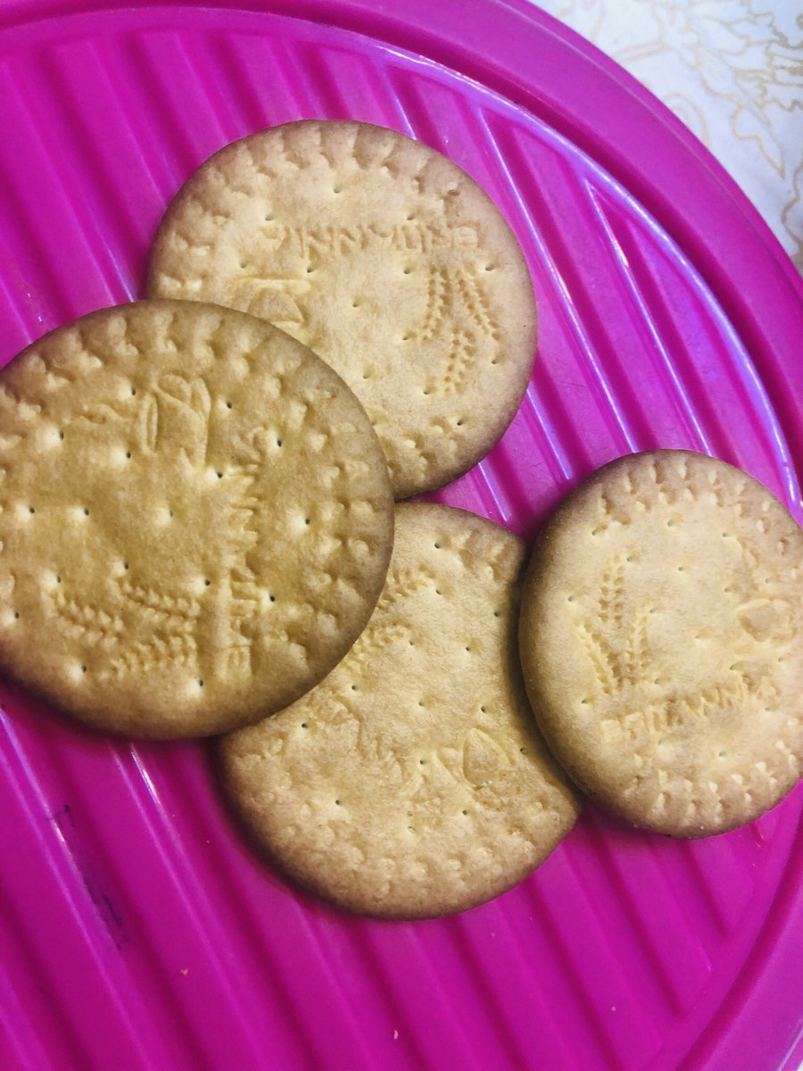 rishpriyanka's tweet photo. @BritanniaIndLtd quality control system need updates !
didn’t expect such burnt biscuits to reach end customer .. https://t.co/3HJrDC8yqM