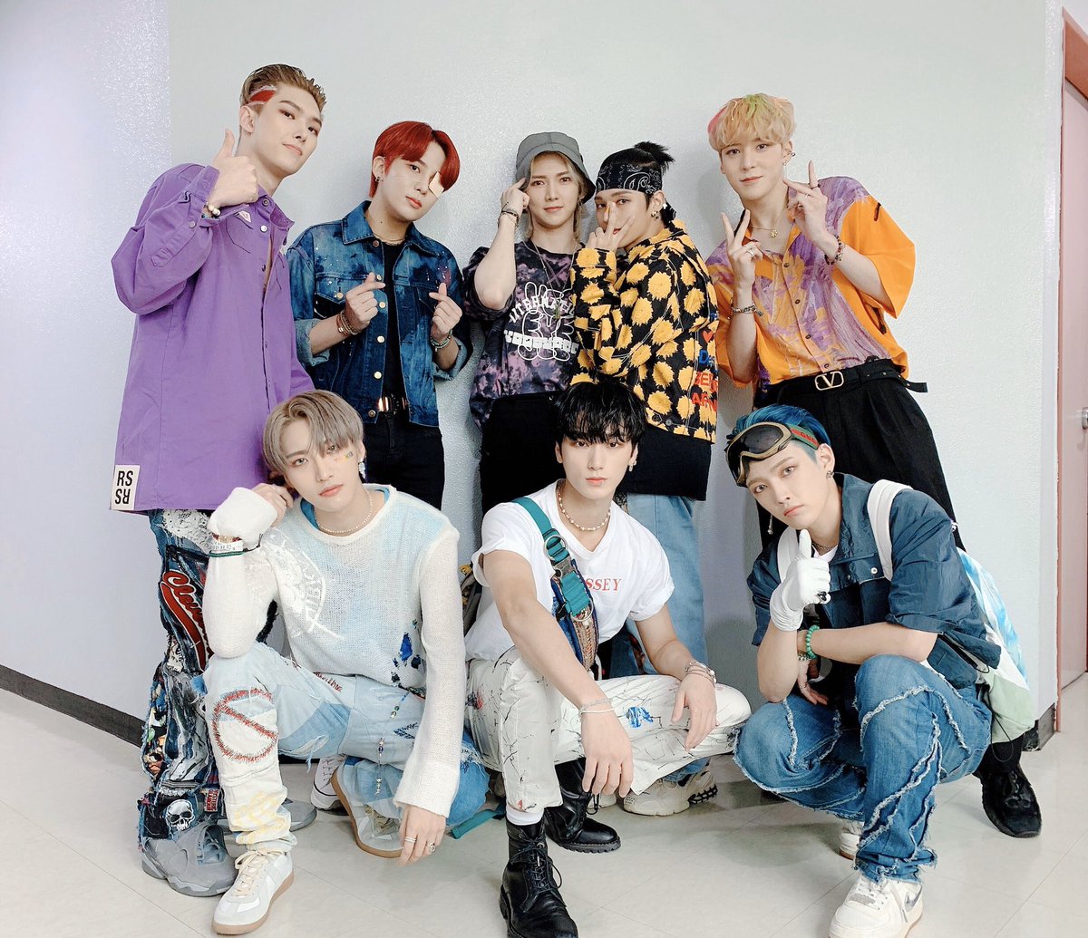 ATEEZofficial's tweet photo. [📷] TODAY ATEEZ
　
THANXX 2주차 활동도 함께 달려줘서 Gracias🙏🏻
항상 응원해 주는 에이티니들이 있어
에이티즈는 누구보다 더 행복해요🥰❣

#TODAY_ATEEZ #ATEEZ #에이티즈 https://t.co/bZ8ffDrrtn