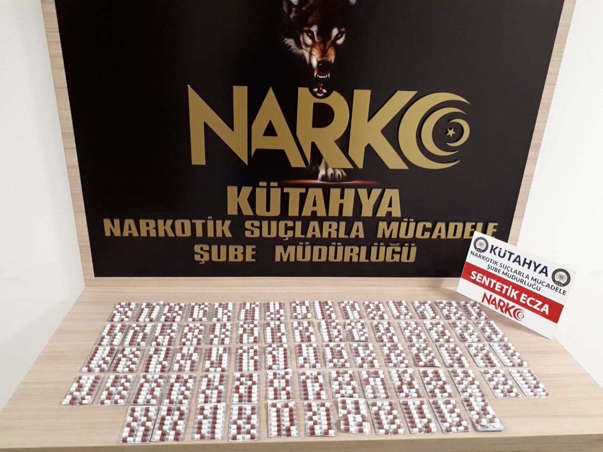 KutahyadanHaber's tweet photo. Bin adet uyuşturucu hapla yakalandılar! https://t.co/akMeEhwoZZ @KutahyadanHaber aracılığıyla
#kutahyahaber #kutahyadanhaber #kutahya #haber #kutahyahaberleri #kutahyahabersondakika #asayis #polis #emniyet #kutahyakaza #kutahyanarkotik #uyusturucuoperasyonu #sentetikhap #gerica https://t.co/UZR2sjDlVg