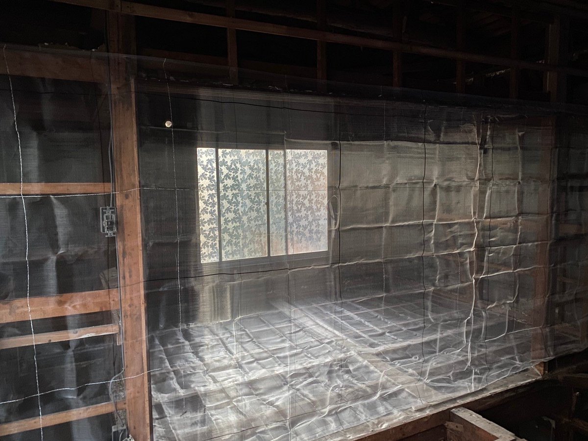 ArchitectsNof's tweet photo. 蚊帳を用いた仮想設計空間の作成。すみだ向島EXPOに向けて進行中。折り目もいいアクセント。 https://t.co/FpbmBtpw2l
