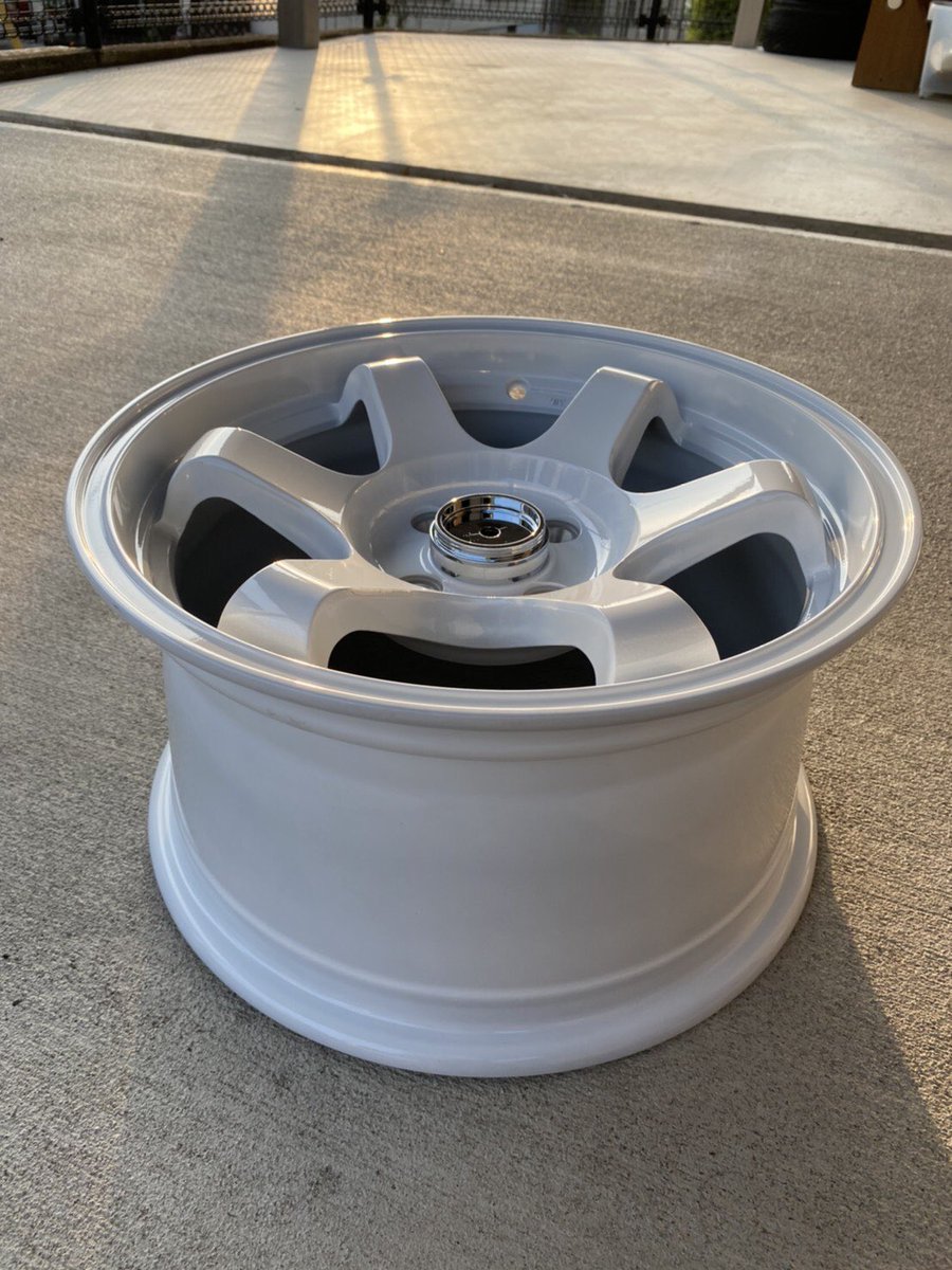 ステルスレーシングrg1 pcd100 4穴 8j +30 195/55/15タイヤ付き ガリ傷