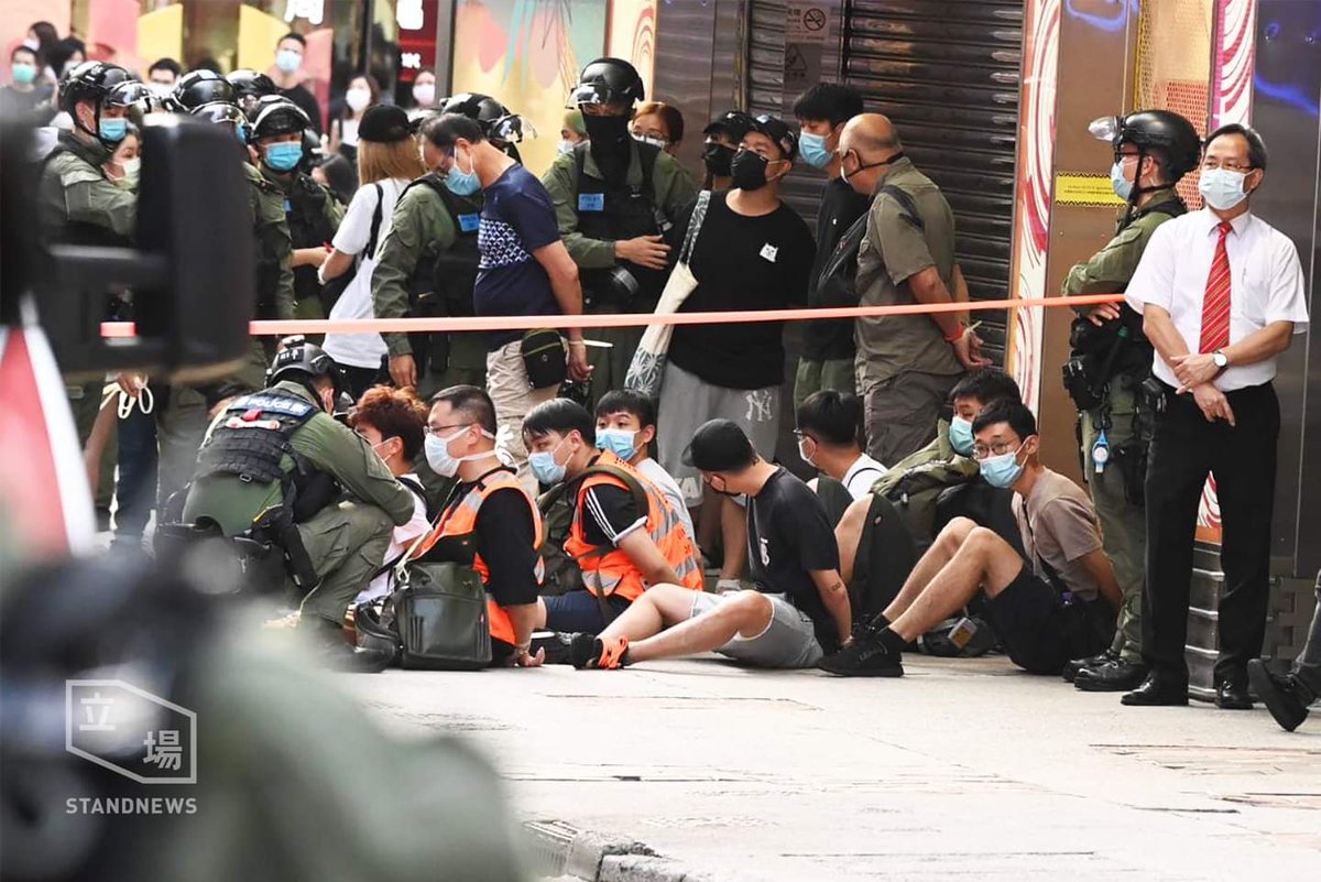 Carcarl777's tweet photo. @SkyNews Today was supposed to be the election day of Hong Kong, yet the tyranny delayed it in the name of pandemic prevention, while there was only 20 new cases a day.

Those "police" are attacking and kneeling on citizens, medics and journalists. https://t.co/2K6QbaPT2V