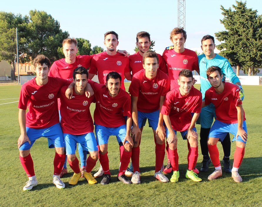 ofcfmontblanc's tweet photo. 🔴Els colors de l’arc de St. Martí durant l’escalfament preveien un partit favorable al CF Montblanc Amateur B “4a Catalana”

⚽️Tot i ser el primer partit de pretemporada i amb pocs entrenaments, l’equip va demostrar un gran joc! 

CF Montblanc 2
CEF Pla de Santa Maria 1 https://t.co/6T7pcYUuT7