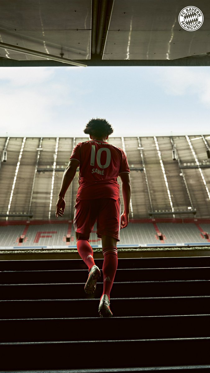 FCBayernES's tweet photo. #WallpaperSunday❓🧐 

Sabemos que hoy no es miércoles, pero aún así tenemos nuevos fondos de pantalla para nuestros fans. ¡EDICIÓN ESPECIAL de @LeroySane19! 🔥🔥🔥

#FCBayern #MiaSanMia #ServusLeroy https://t.co/PBsDR6BAcL
