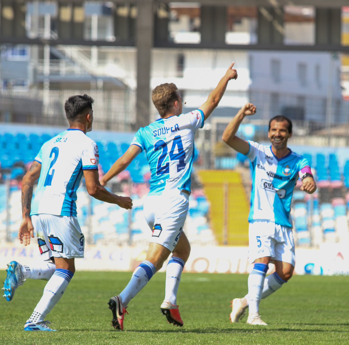 ClubAntofagasta's tweet photo. Para ti, #Puma 😘
Golazo, Espartano Souper 🔊
#CDA #VamosCDA #CDAAUDAX #JuntosHaremosHistoria https://t.co/R88UTD7f00