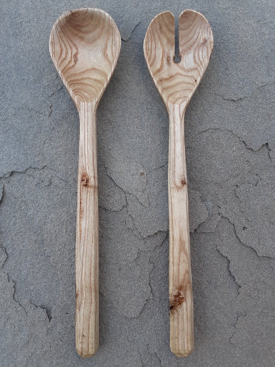 Woodyspirit's tweet photo. Catalpa salad servers. For a change these are for us.
@Madein_Mon #greenwoodworking #greenwood #handcarved #saladserver #spoon #woodenspoon #spooncarving #aspoonadaykeepsthedoctoraway #spooncarvingisgoodforyou #spooncarving #handcarved #woodcarving #woodenspoon #slöjd #catalpa https://t.co/qMC2wAVrrf