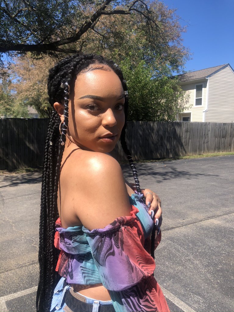 vasshhbabe's tweet photo. I had my mermaid reveal yesterday 🧜‍♀️ and it was magic https://t.co/ZJ9L4Bza8A